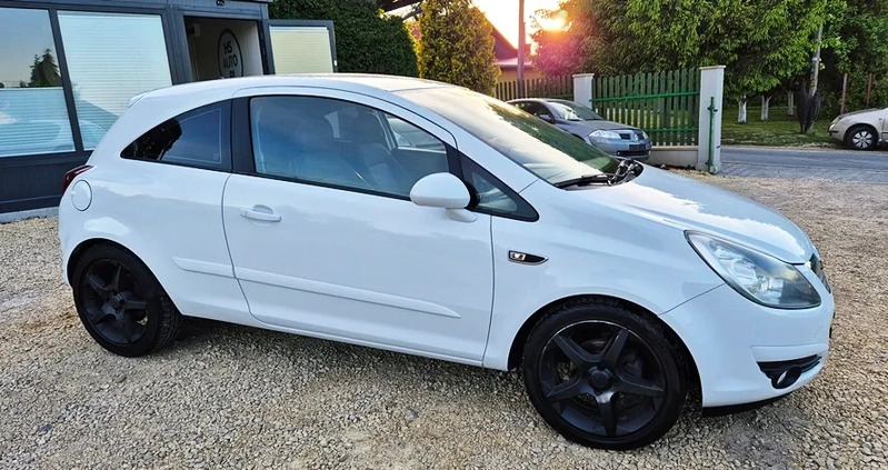 Opel Corsa cena 9999 przebieg: 214000, rok produkcji 2008 z Knyszyn małe 596